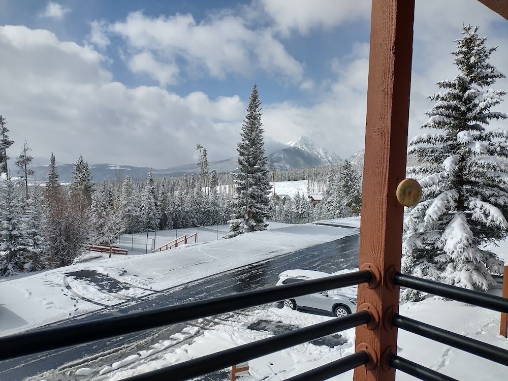 Swan Mountain Resort 51/62