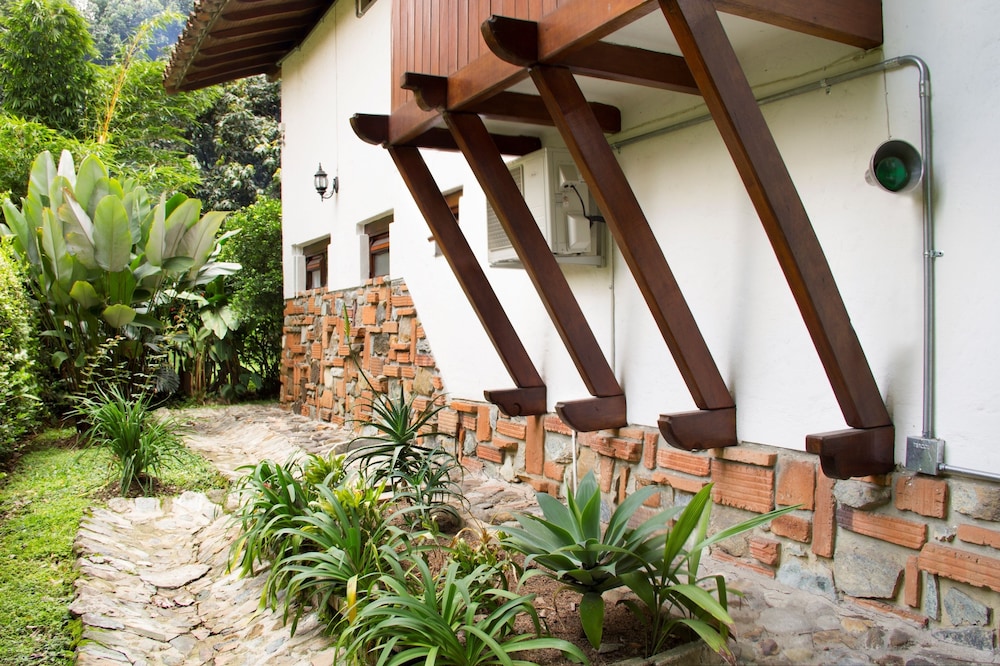 LA CAMPANA HOTEL BOUTIQUE 32/64