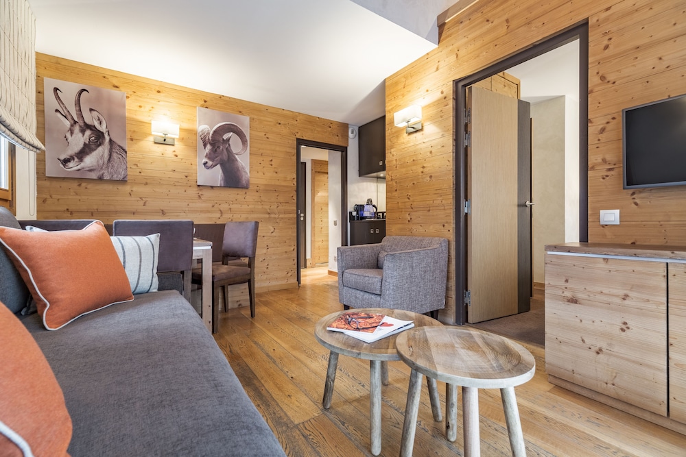 Les Loges Blanches 43/57