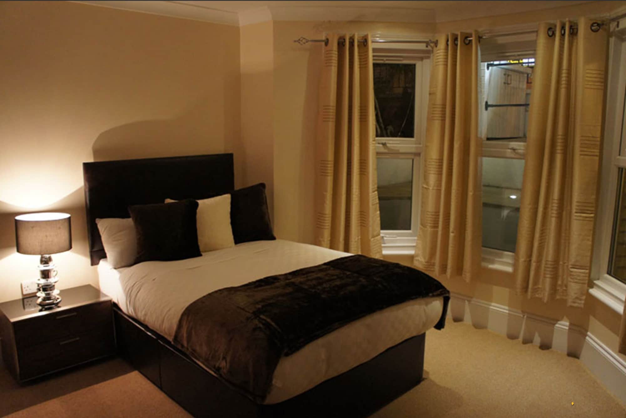 ROOM, DOUBLE BED, PRIVATE BATHROOM
