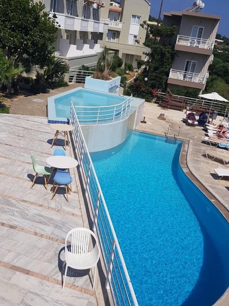 Pelagia Bay 47/74