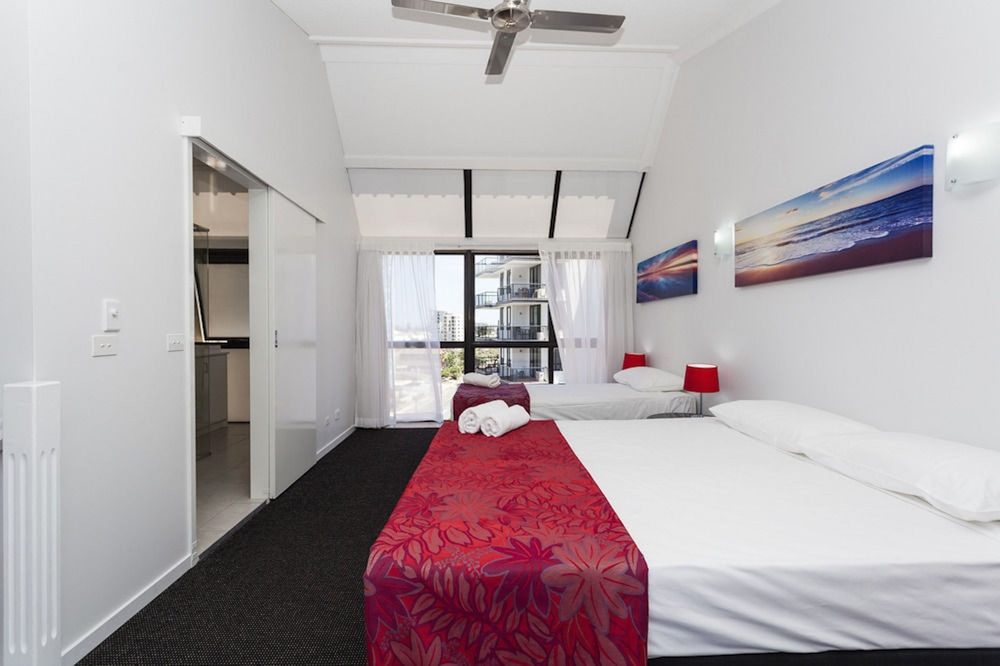 BEST WESTERN BROADBEACH TRAVEL INN APARTMENTS 23/70