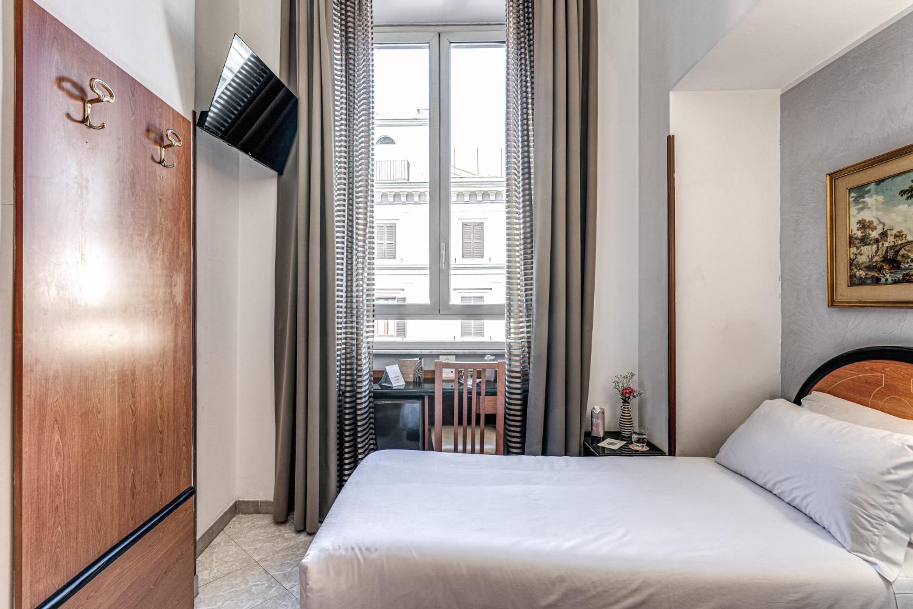 غرفة مفردة، Hotel Sonya 11/20