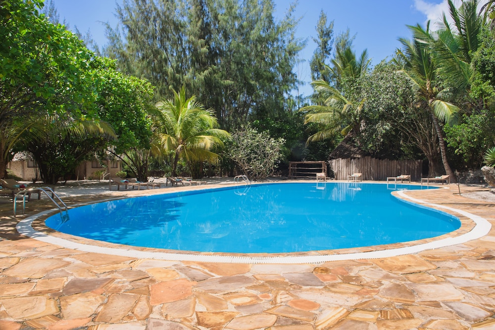 Hakuna Majiwe Beach Lodge 31/50