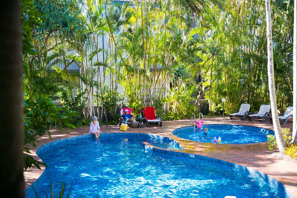 Ocean Breeze Resort 65/77