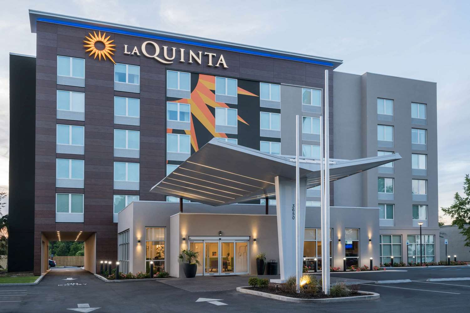 La Quinta Inn Suites By Wyndham Mobile 63/70