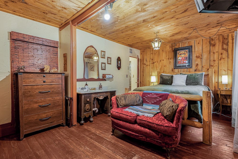Cliff House Lodge Bed and Breakfast 40/72