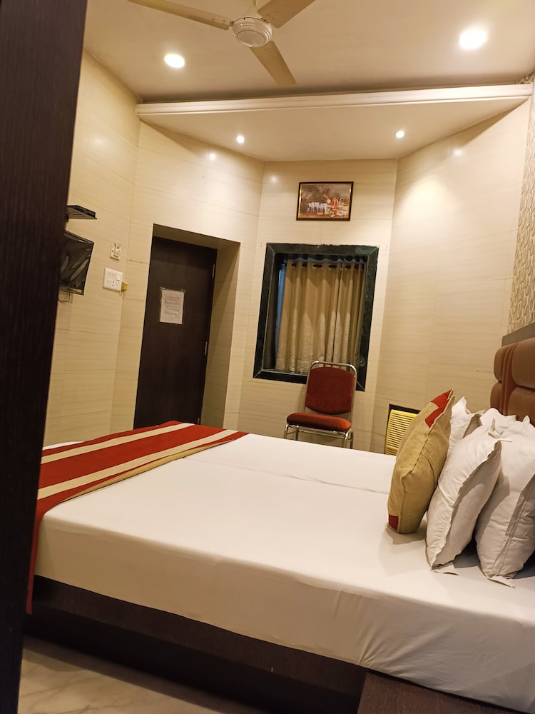 Hotel Mulberry, Kolkata 17/25