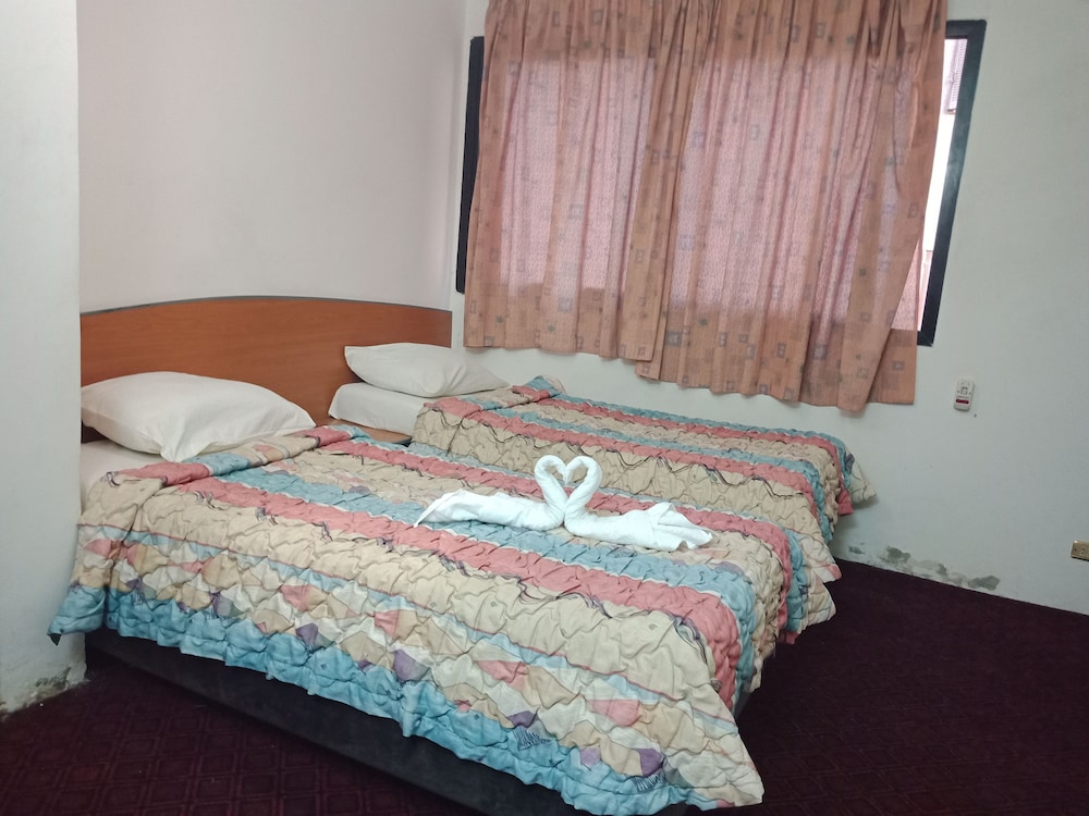 Invitation Hotel 15/40