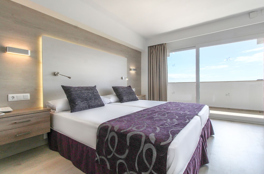 Globales Panama - Adults Only 3/32