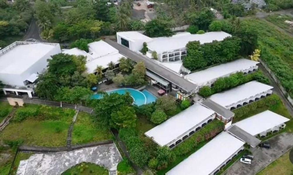 Estrella Hotel & Conference (ex Aston Luwuk) 38/49
