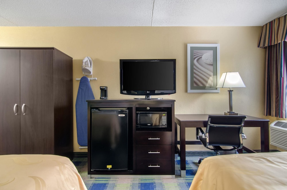 Quality Inn Merriam Kansas City 36/41