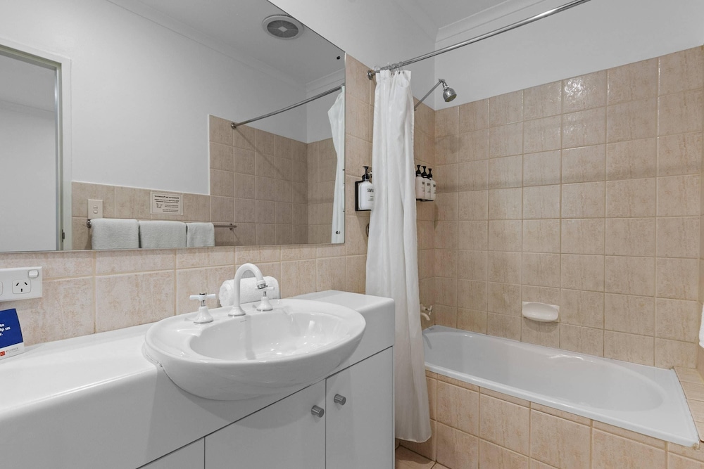 غرفة قياسية بسرير كوين، Comfort Inn and Suites Sombrero Adelaide 6/8