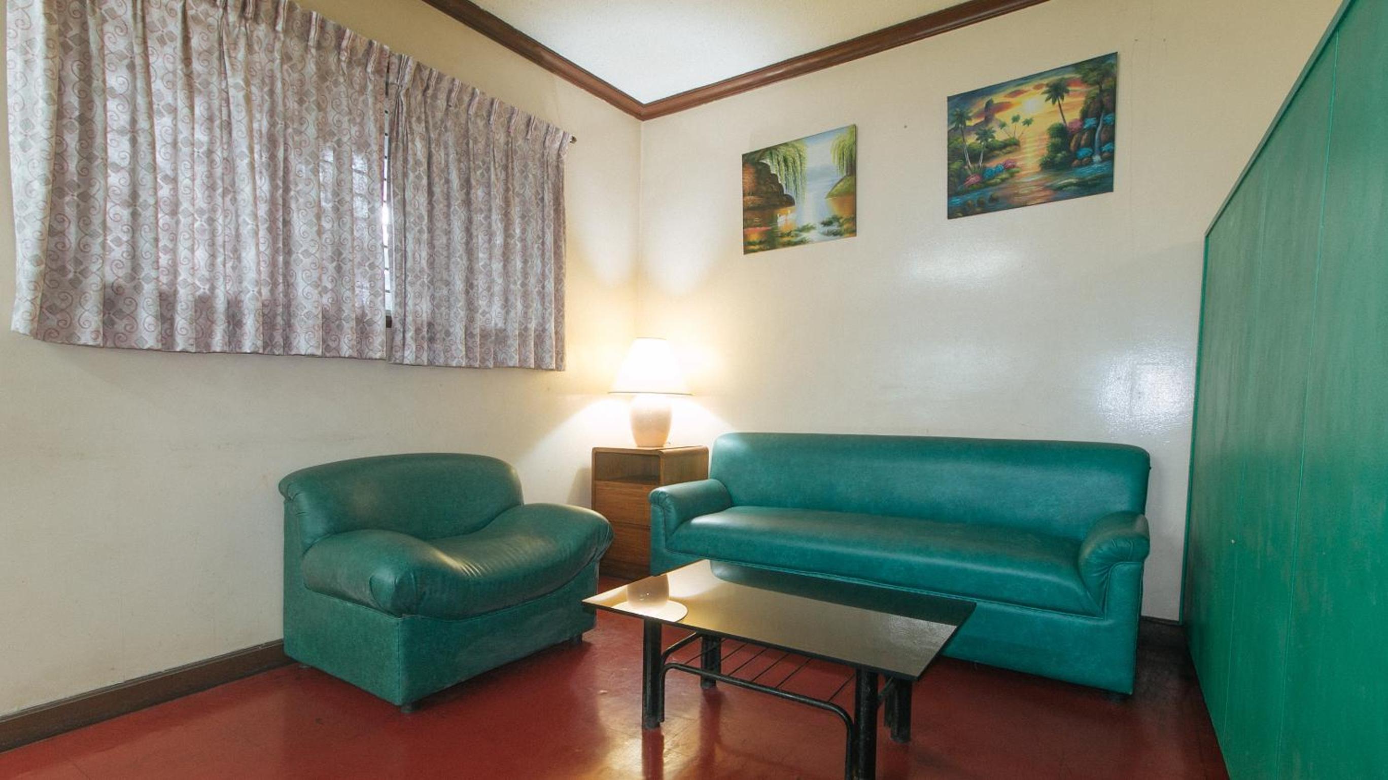 BROADWAY COURT APARTELLE 36/45