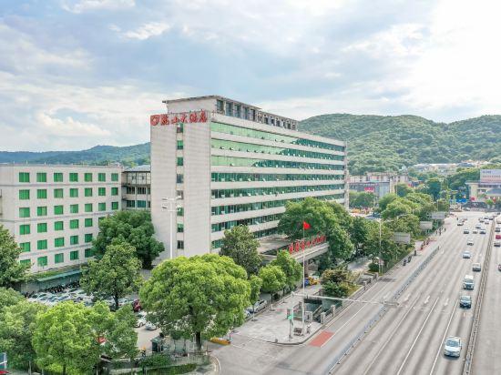 Dolton Lushan Hotel 4/22