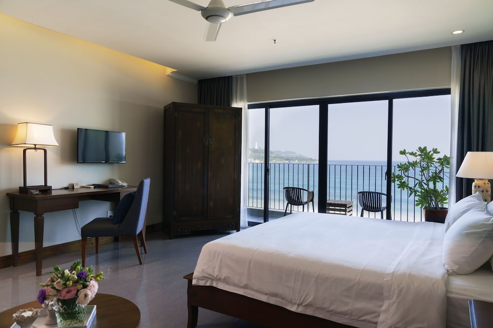 Dan Oasis Beach Hotel and Apartment 8/37