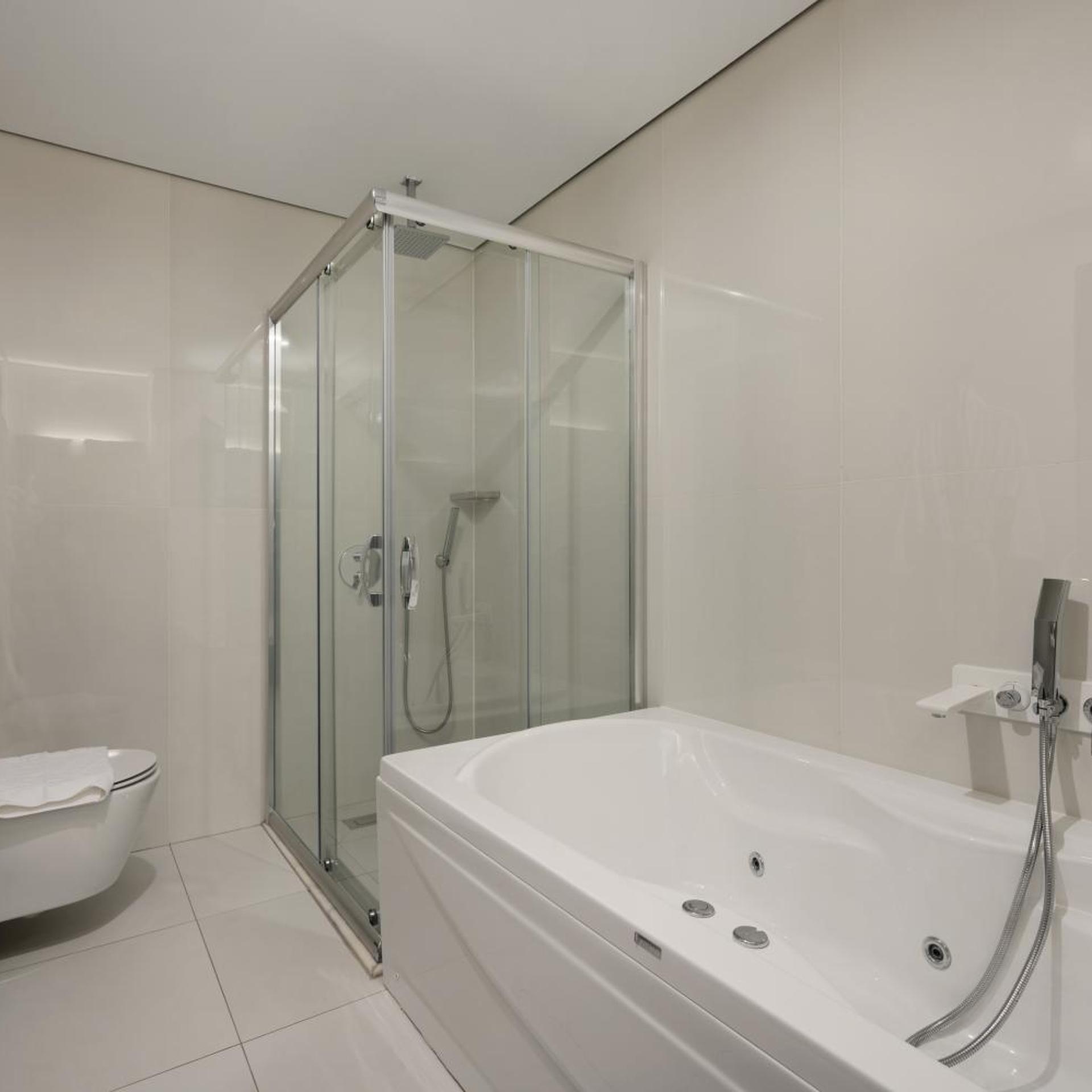 DDK Hotel 40/40