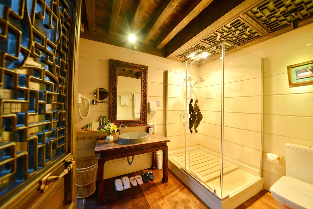 Lijiang Shuhe Youyiju Private Club 32/50