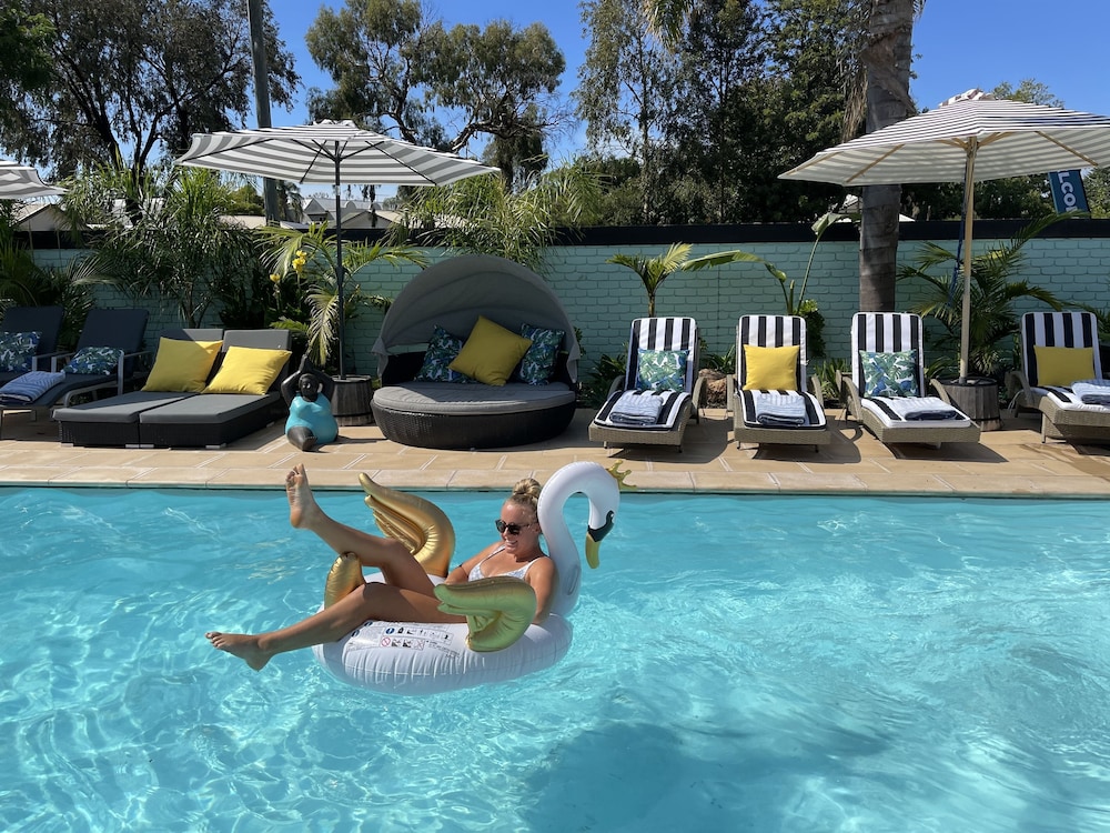 MULWALA MURRAY RIVER MOTEL 1/73