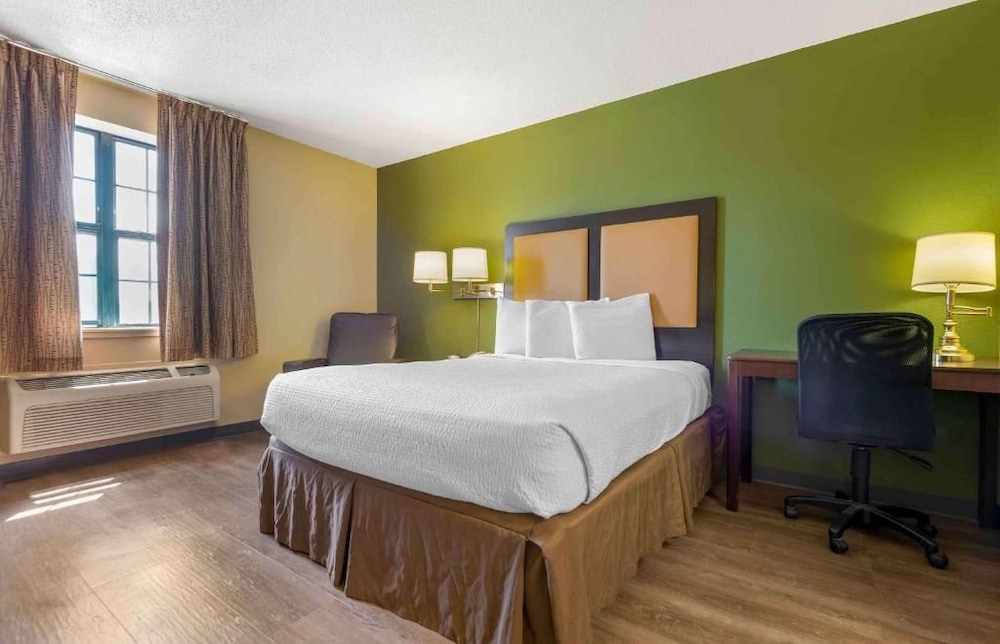 Studio 6 Corporate Extended Stay Amherst Buffalo NY 23/60