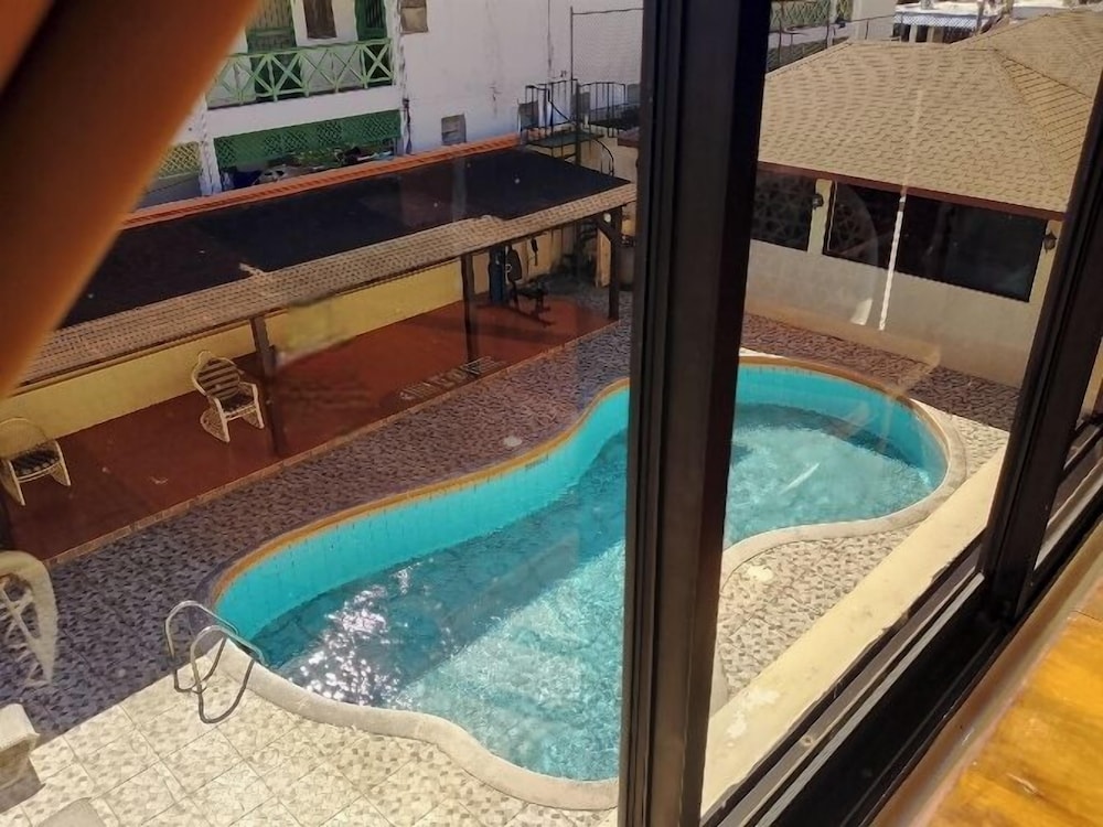 Hotel Garant & Suites 23/49