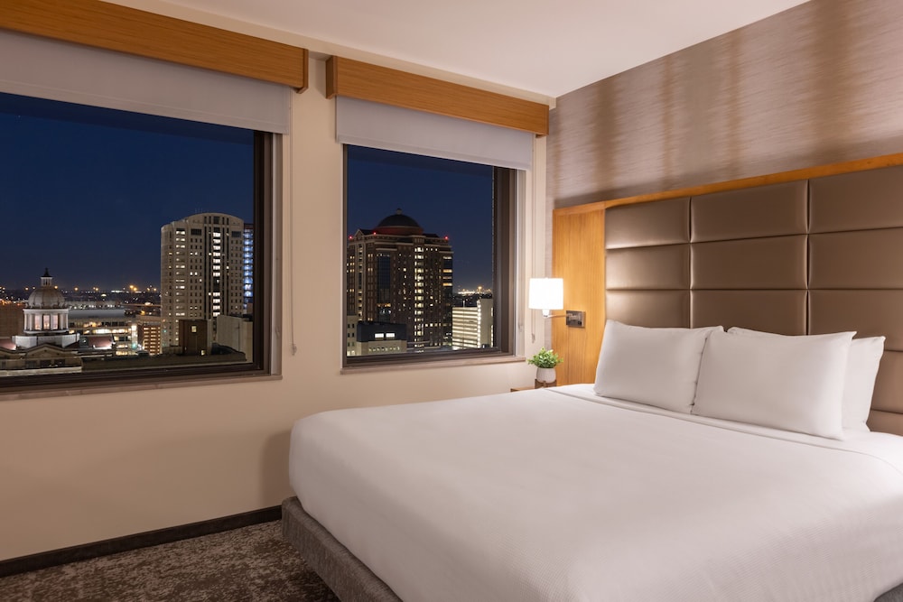 Hyatt Place Houston Downtown 9/50