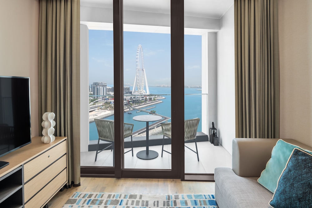 Address Beach Resort 73/78