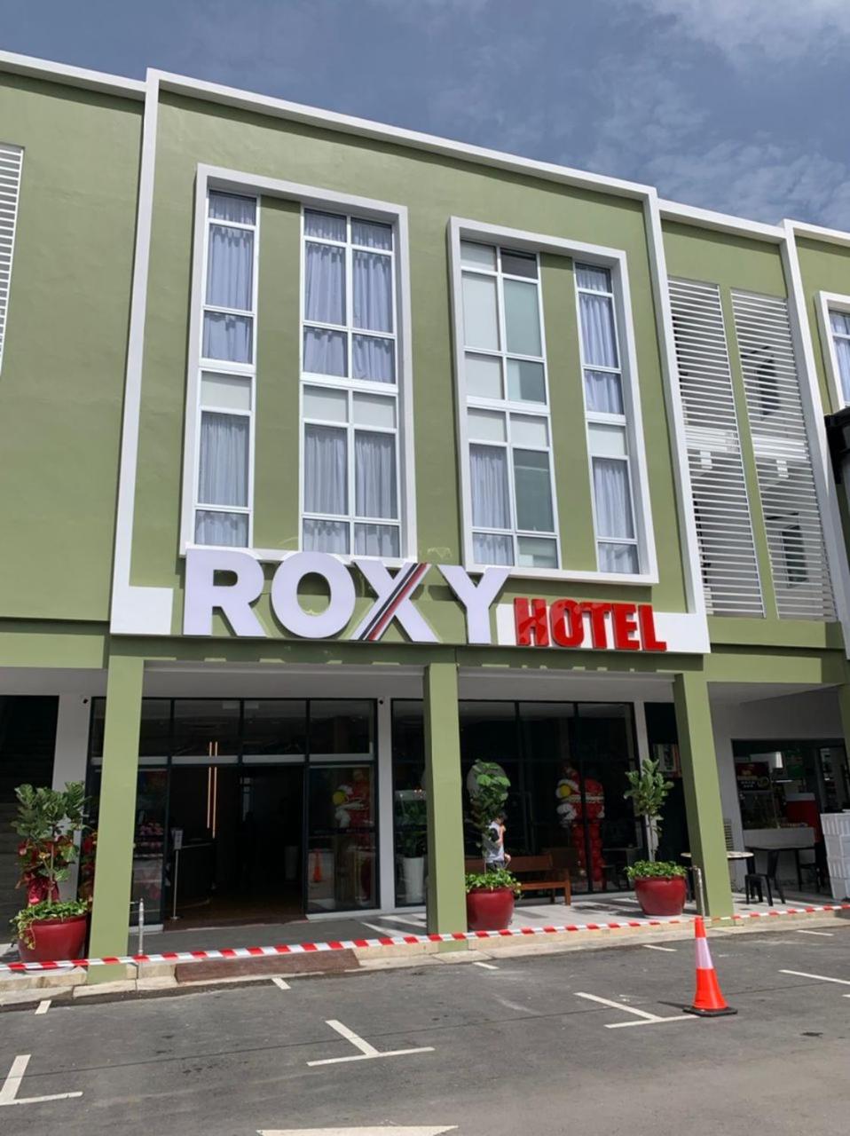 Roxy Hotel Sri Aman 3/56