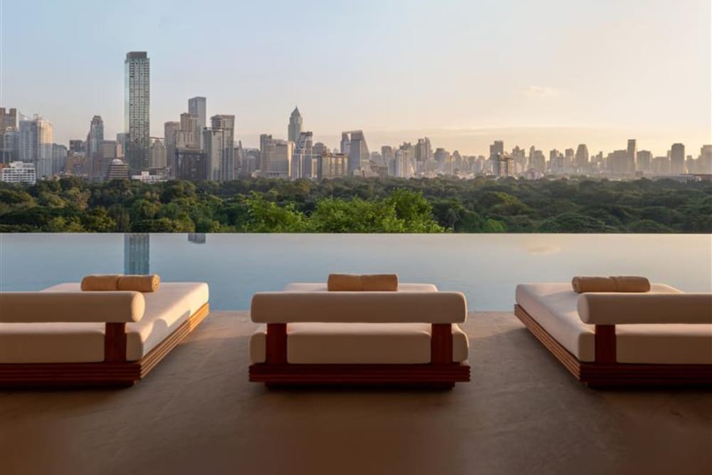 Dusit Thani Bangkok 55/58