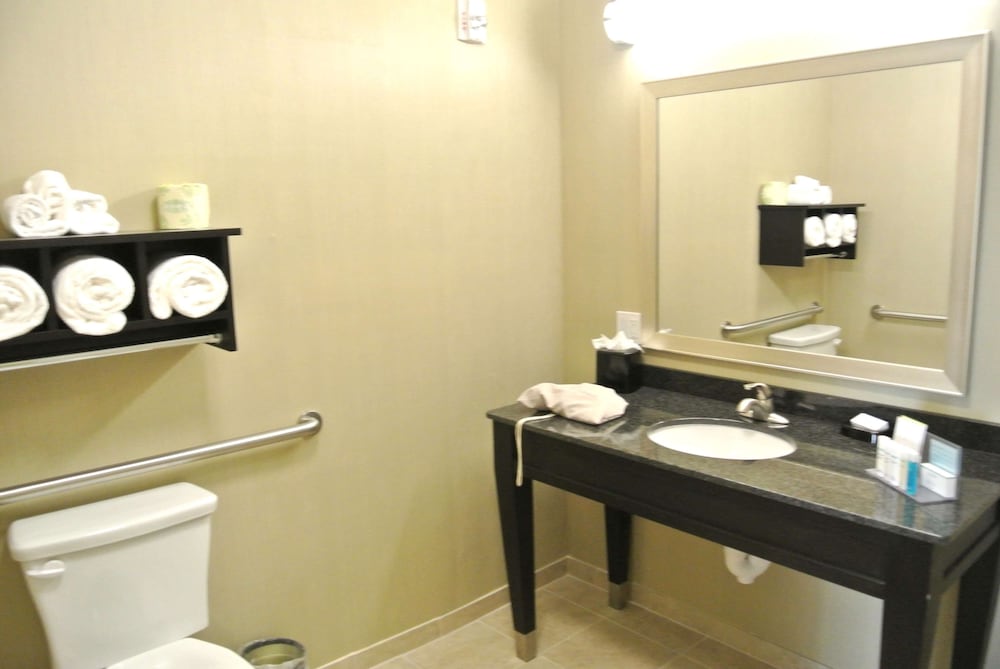 Hampton Inn Carrizo Springs 41/47