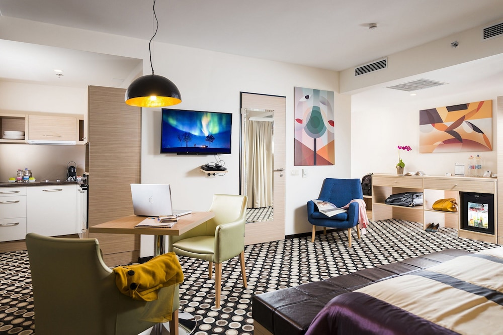 Bo33 Hotel Family Suites 37/70