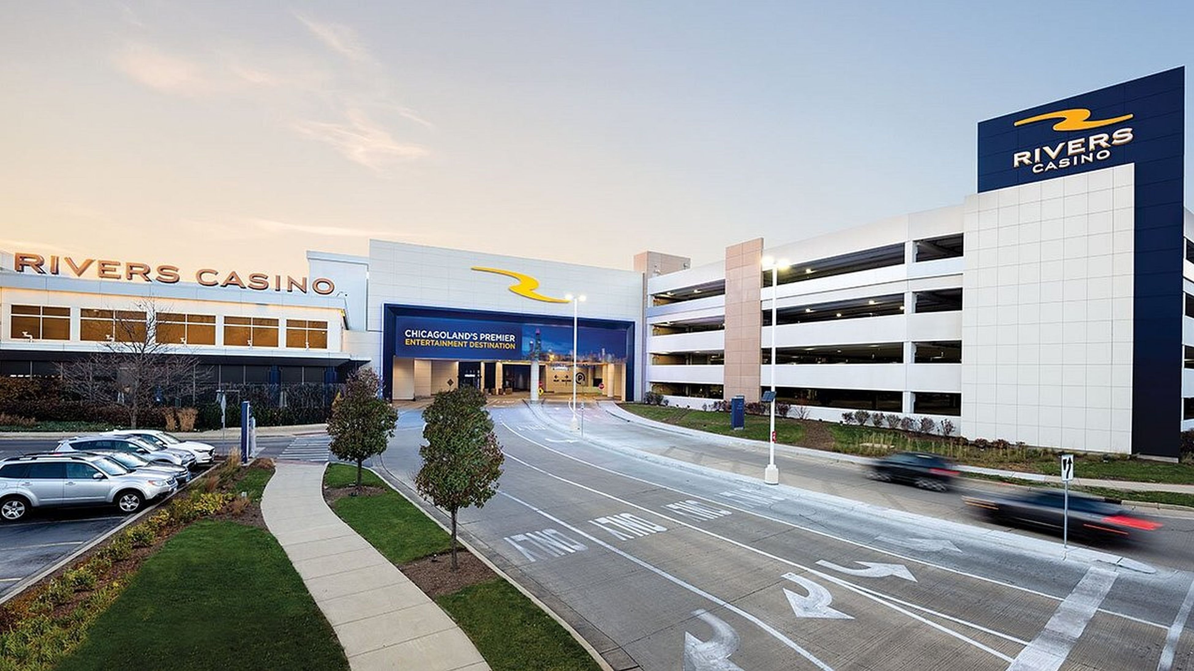 Holiday Inn Express & Suites Chicago O'hare Airport 54/60