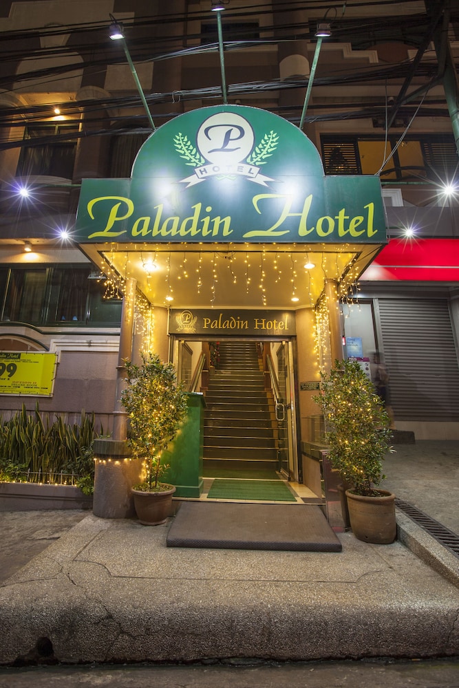 Paladin Hotel 2/41
