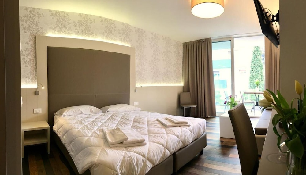 Albergo Gardesana 42/71