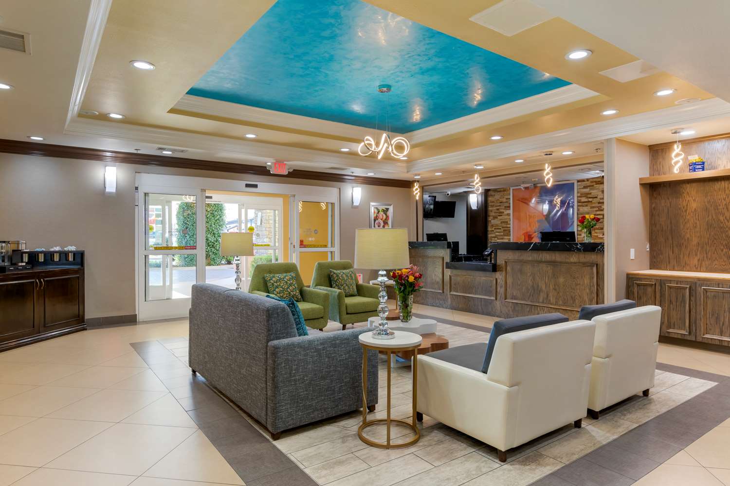 Best Western Plus Wasco Inn & Suites 20/63