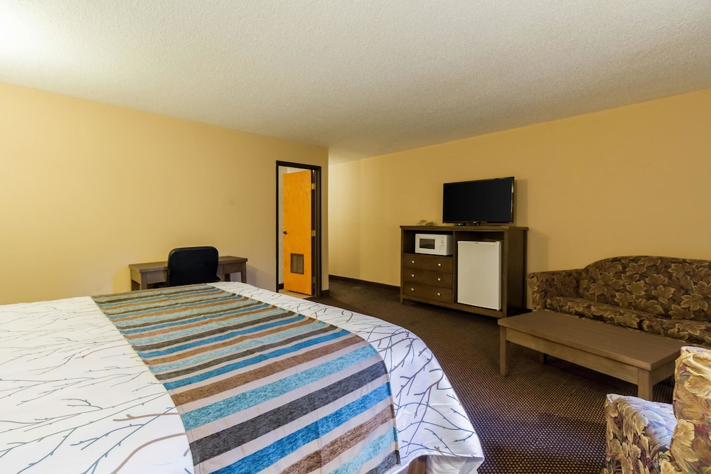Rodeway Inn Red Wing, MN 13/44