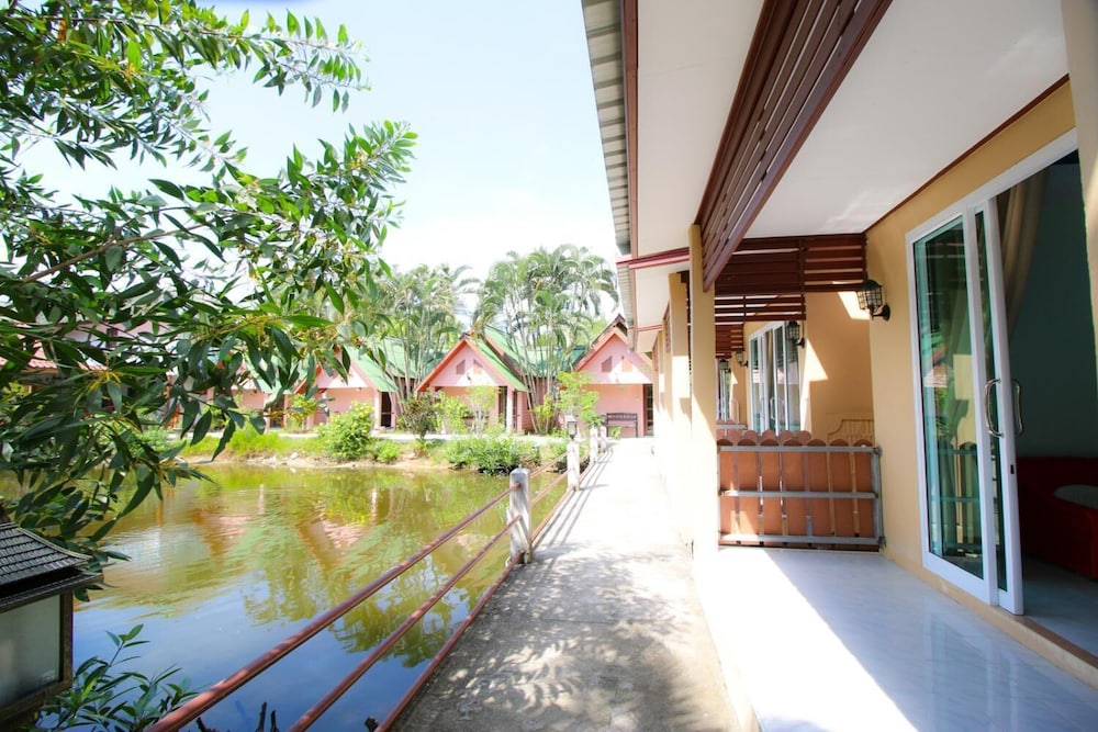 Best House Resort 30/31