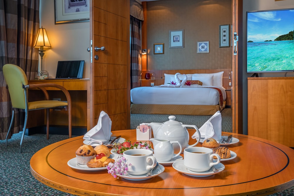 Gulf Court Hotel 38/50