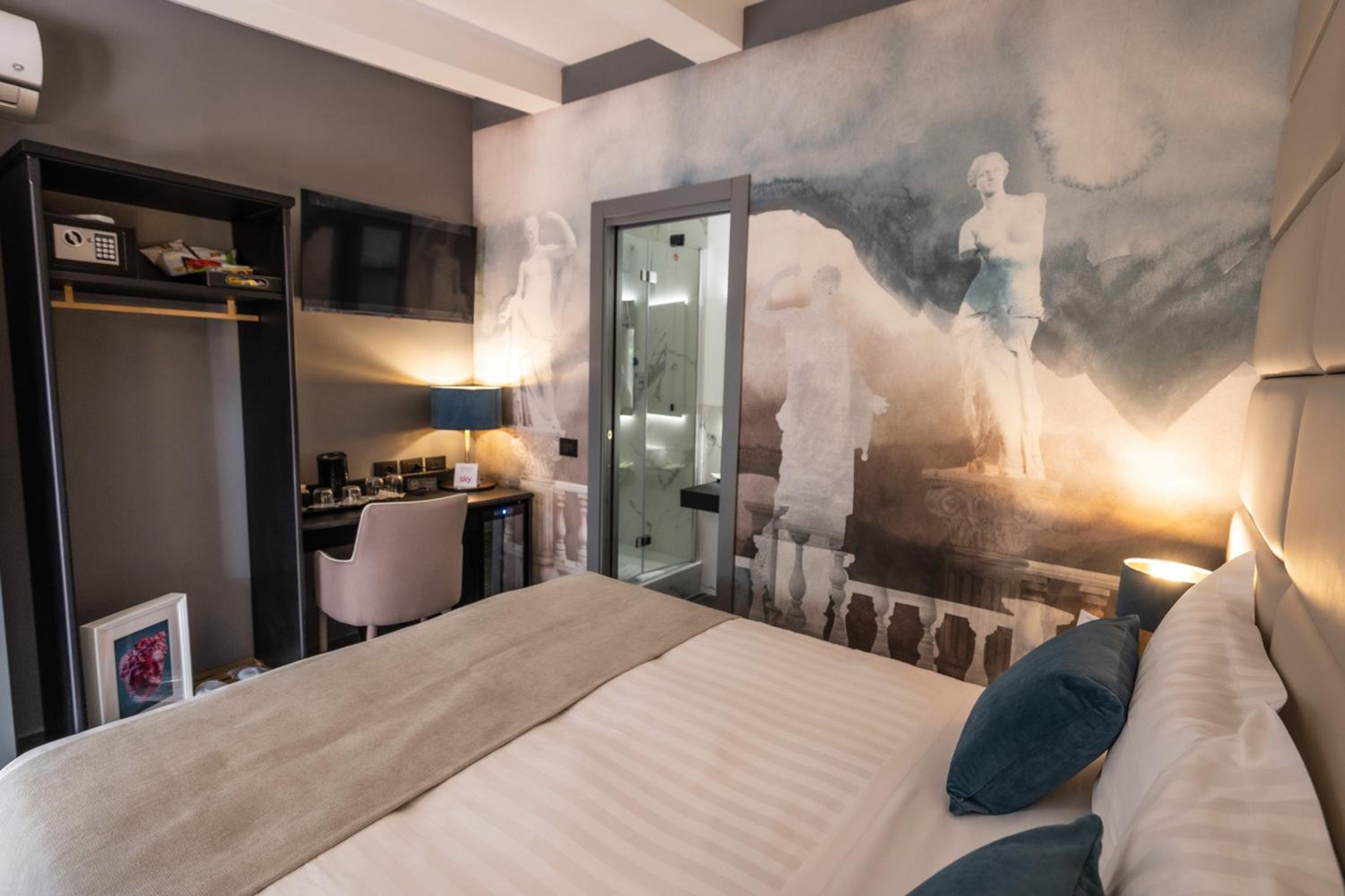 غرفة بسرير مزدوج بشرفة، Relais Manzoni 7/10
