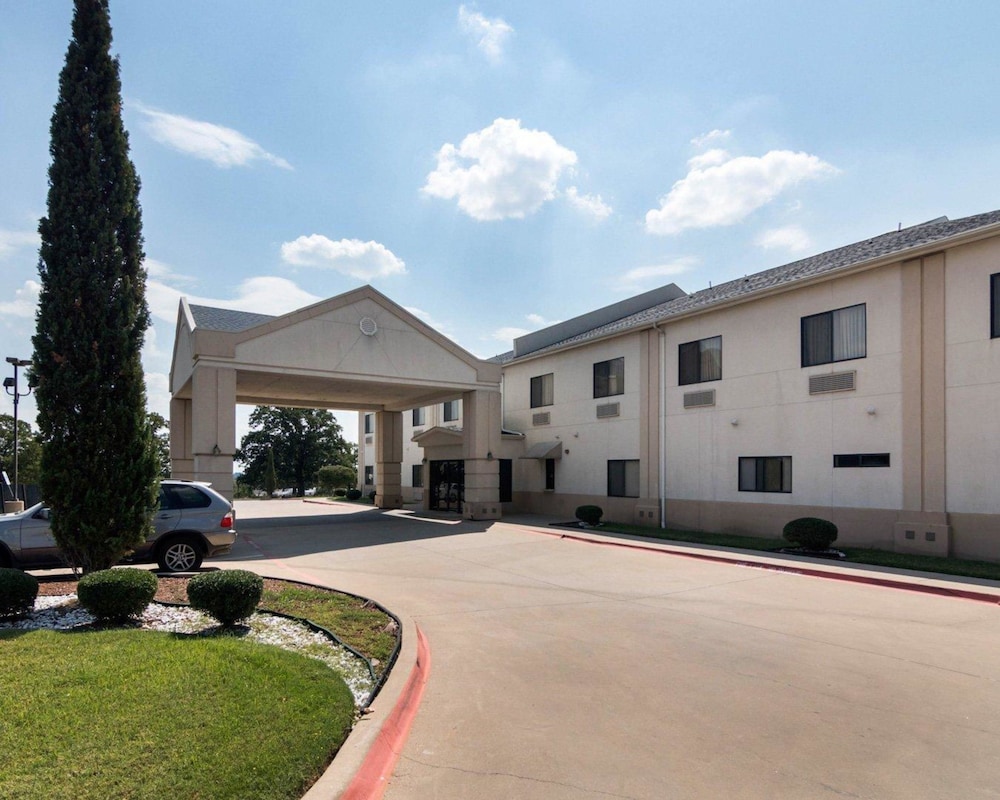 Econo Lodge Weatherford 1/33