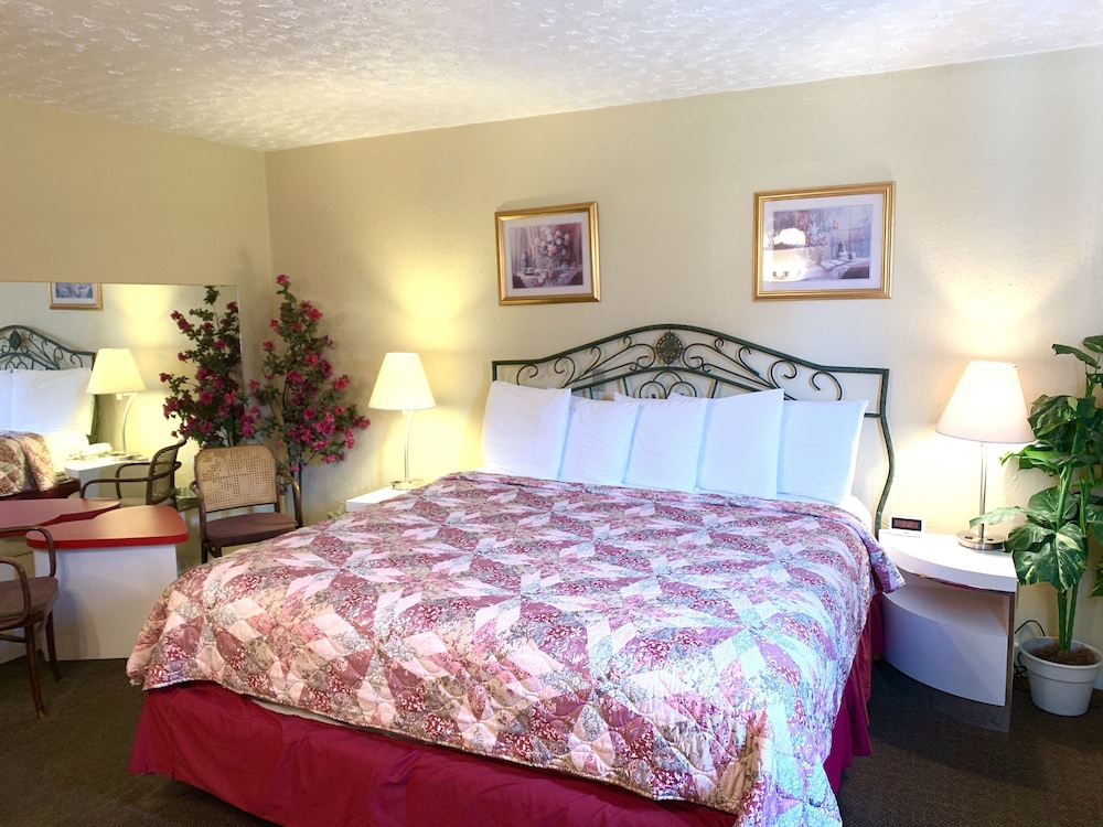 Downstairs, King Bed