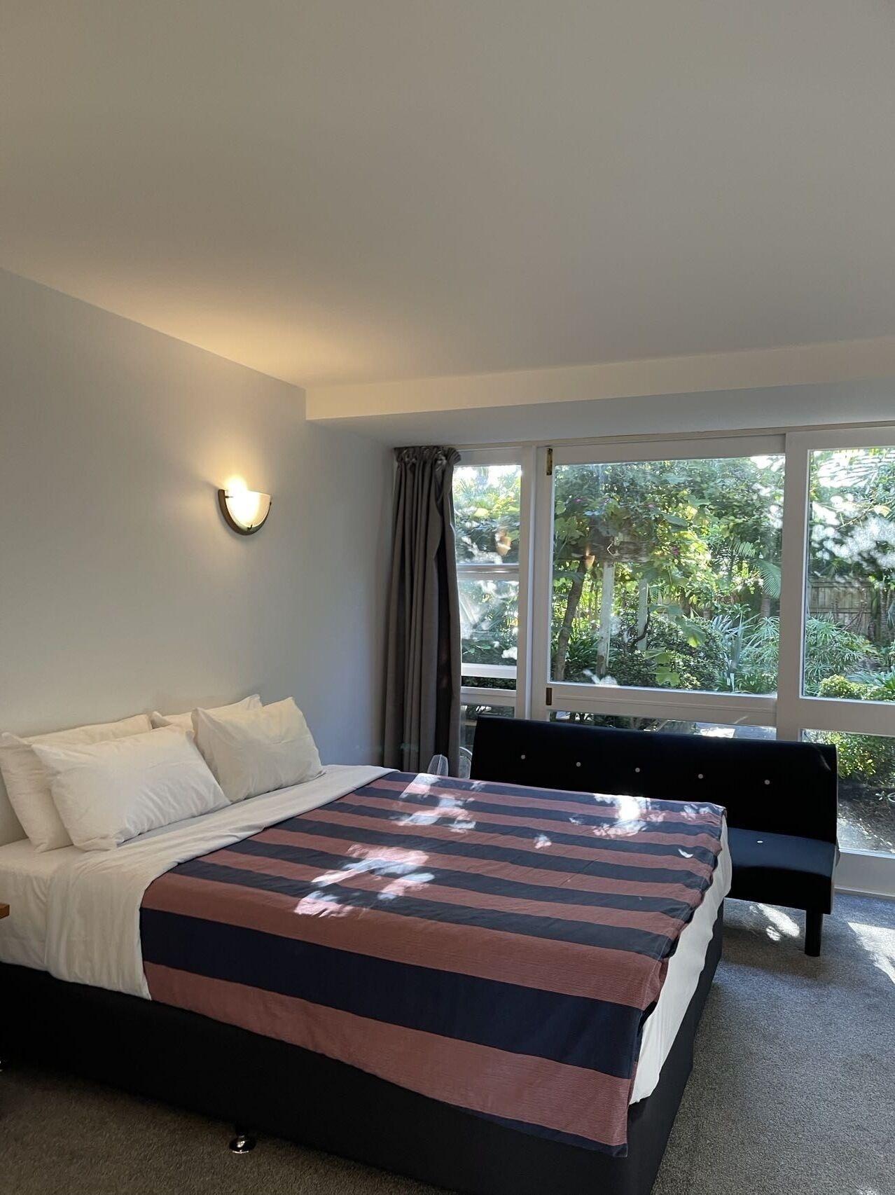 Garden, Studio, King Bed