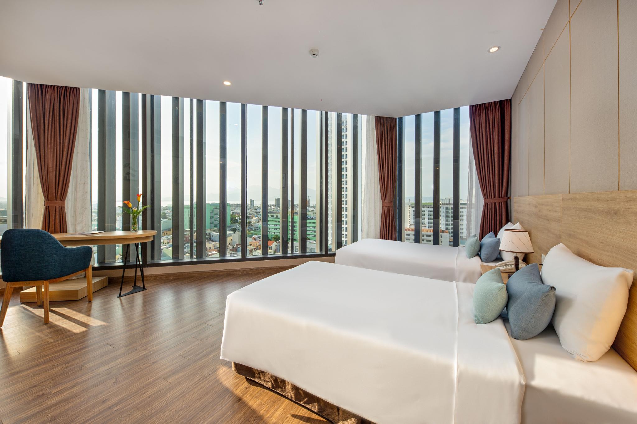 Family Suite, City View