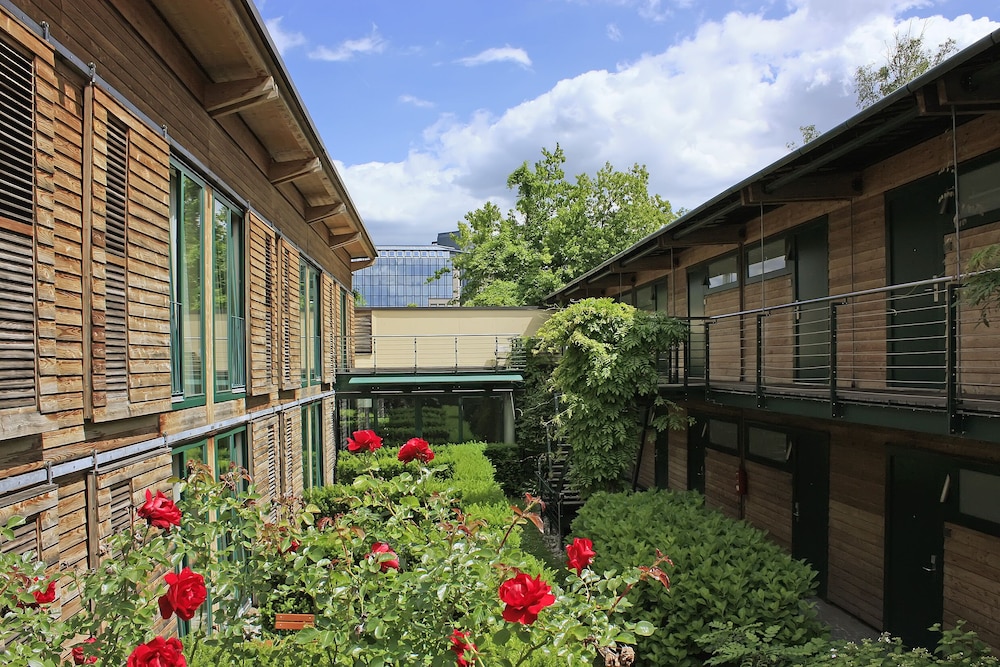 SportScheck Hotel 49/51