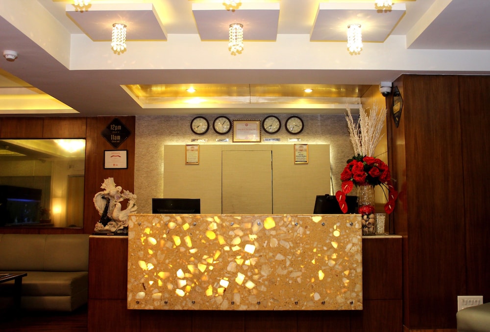 The Pearl Hotel 2/23