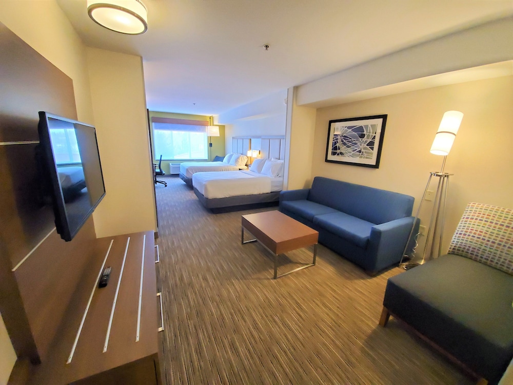 Holiday Inn Express & Suites Seattle North - Lynnwood 26/39