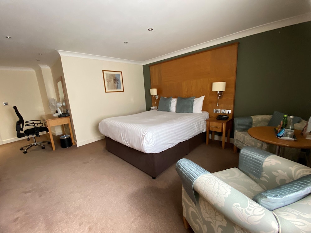 Yew Lodge Hotel East Midlands Airport 22/79