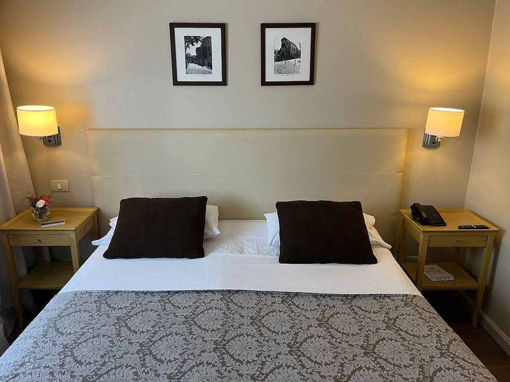غرفة كلاسيكية بسرير كينج، Kenton Palace 7/10