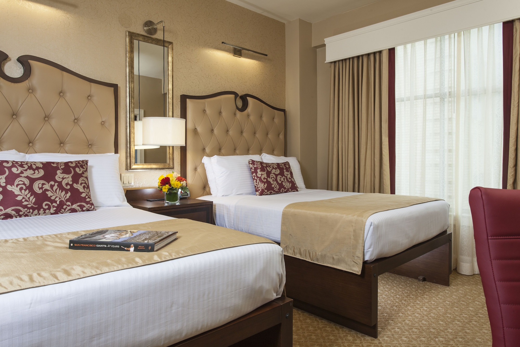 SUPERIOR, 2 DOUBLE BEDS