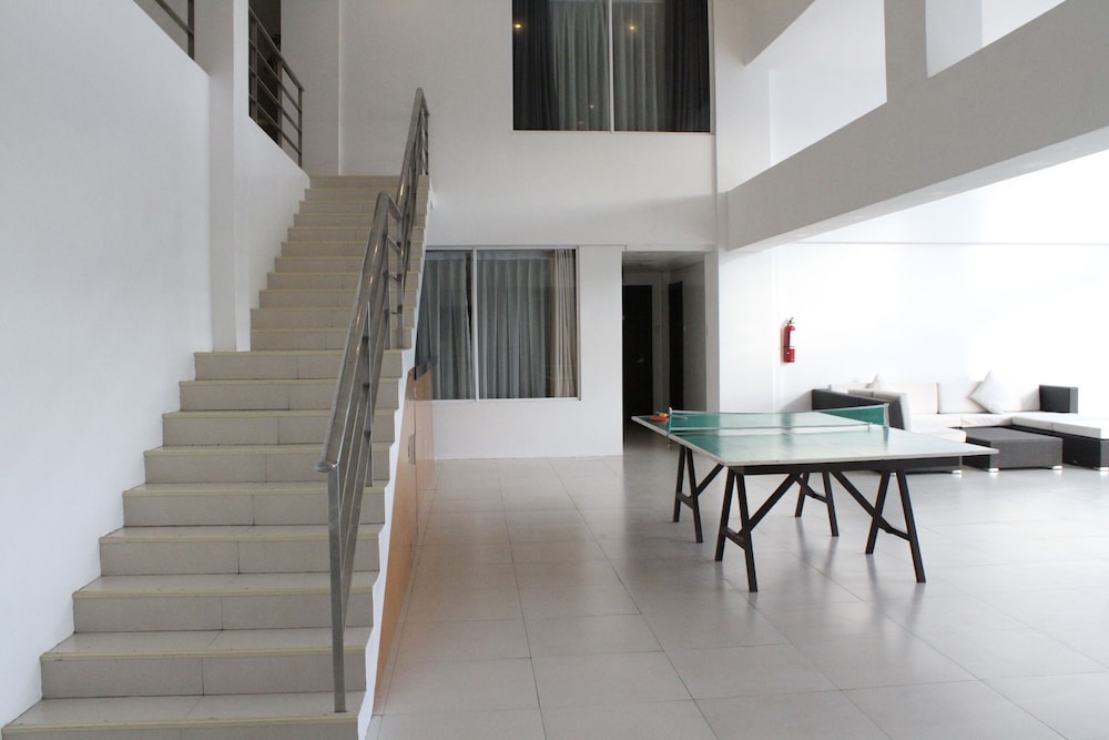 Ocean Suites Boutique Hotel 56/66
